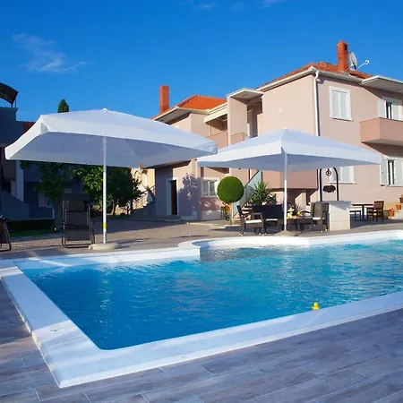 아파트 Banic With Pool *