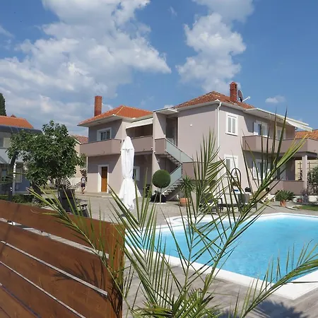 Banic With Pool Biograd Na Moru