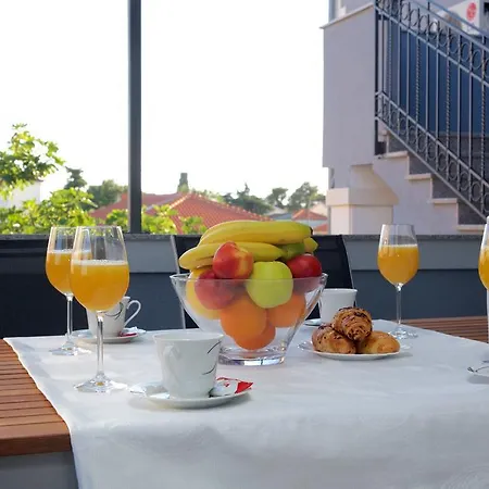 Daire Banic With Pool Biograd Na Moru