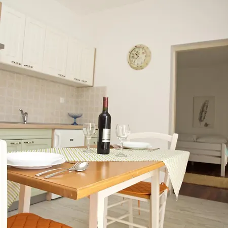 Banic With Pool Daire *