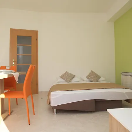 Daire Banic With Pool *