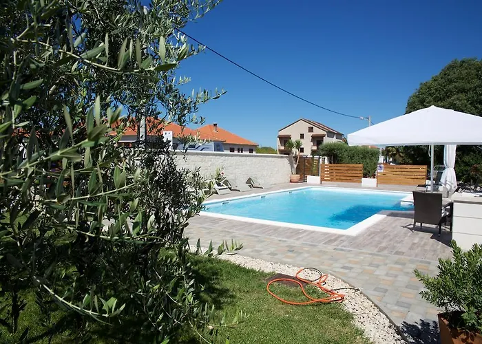 Apartamento Banic With Pool