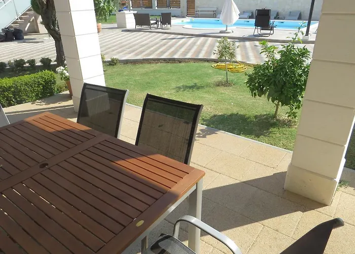 Apartamento Banic With Pool