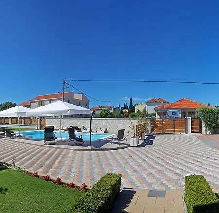 Banic With Pool *