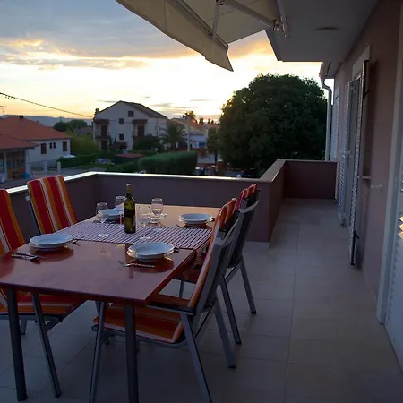 Banic With Pool Appartement *