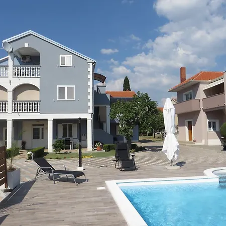 Banic With Pool * Биоград-на-Мору