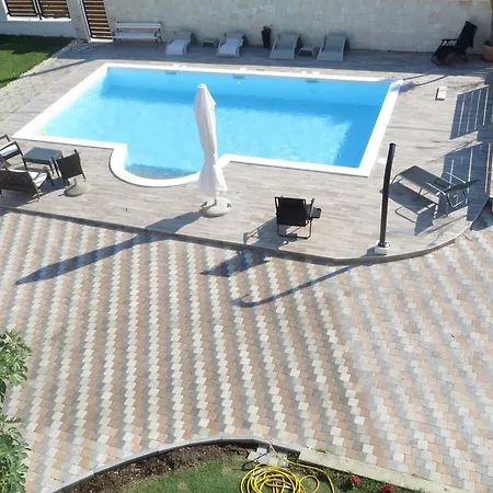 Appartement Banic With Pool Biograd Na Moru