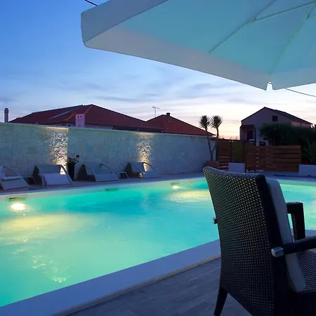 Banic With Pool Appartement Biograd Na Moru