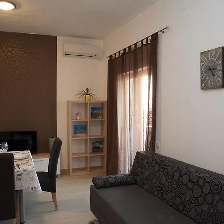 Banic With Pool Appartement *