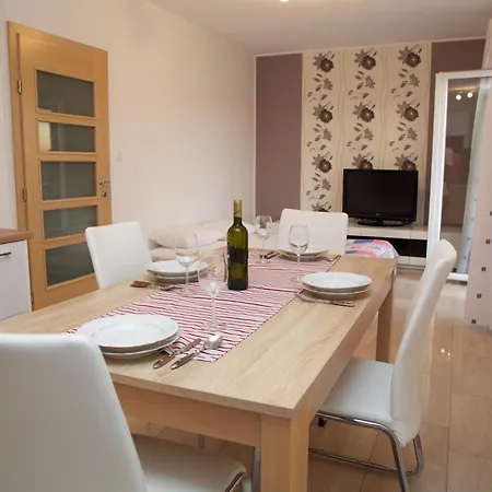 Banic With Pool Appartement Biograd Na Moru