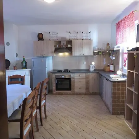 Appartement Banic With Pool Biograd Na Moru