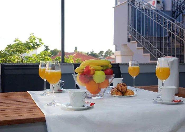 Apartment Banic With Pool Biograd Na Moru