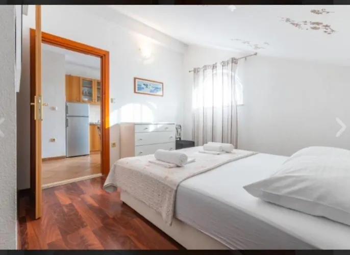 Banic With Pool Apartment Biograd Na Moru
