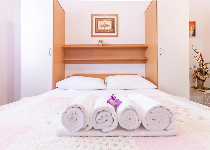 Apartment Banic With Pool