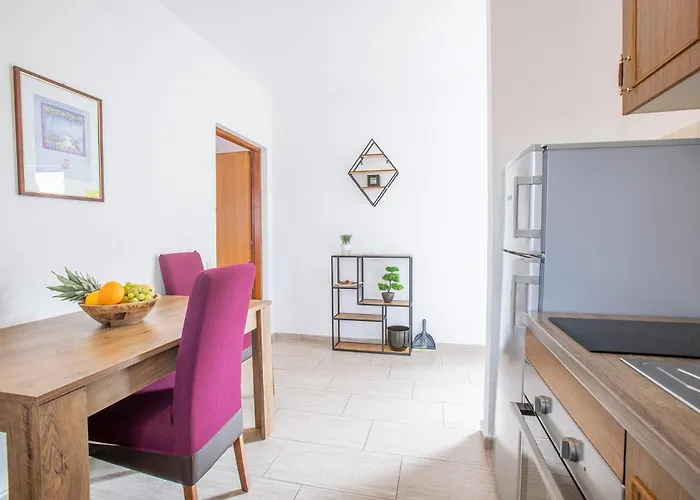 Banic With Pool Apartment